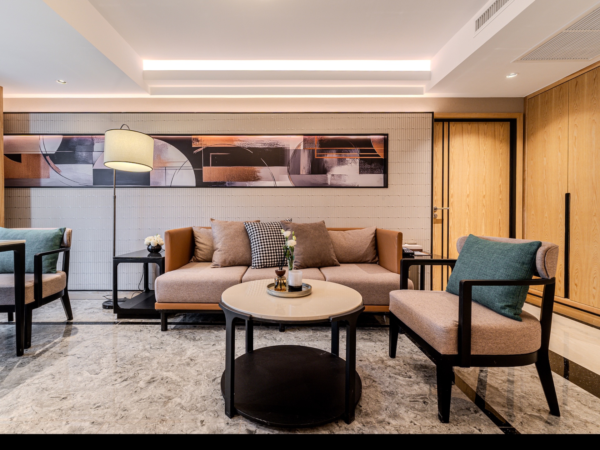 Grand Family Connecting Suite